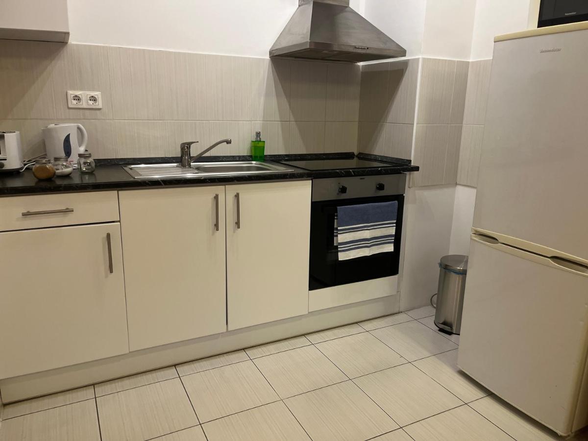 Ferienwohnung Corvin Pearl Deluxe Budapest Exterior foto
