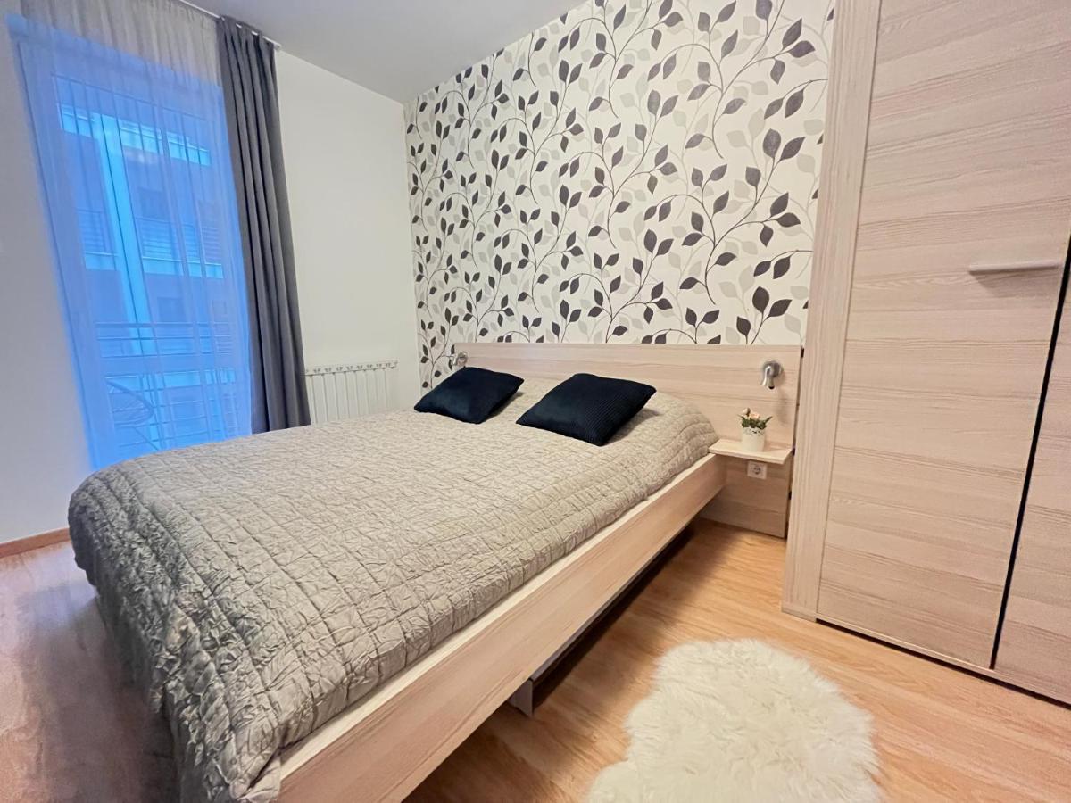 Ferienwohnung Corvin Pearl Deluxe Budapest Exterior foto