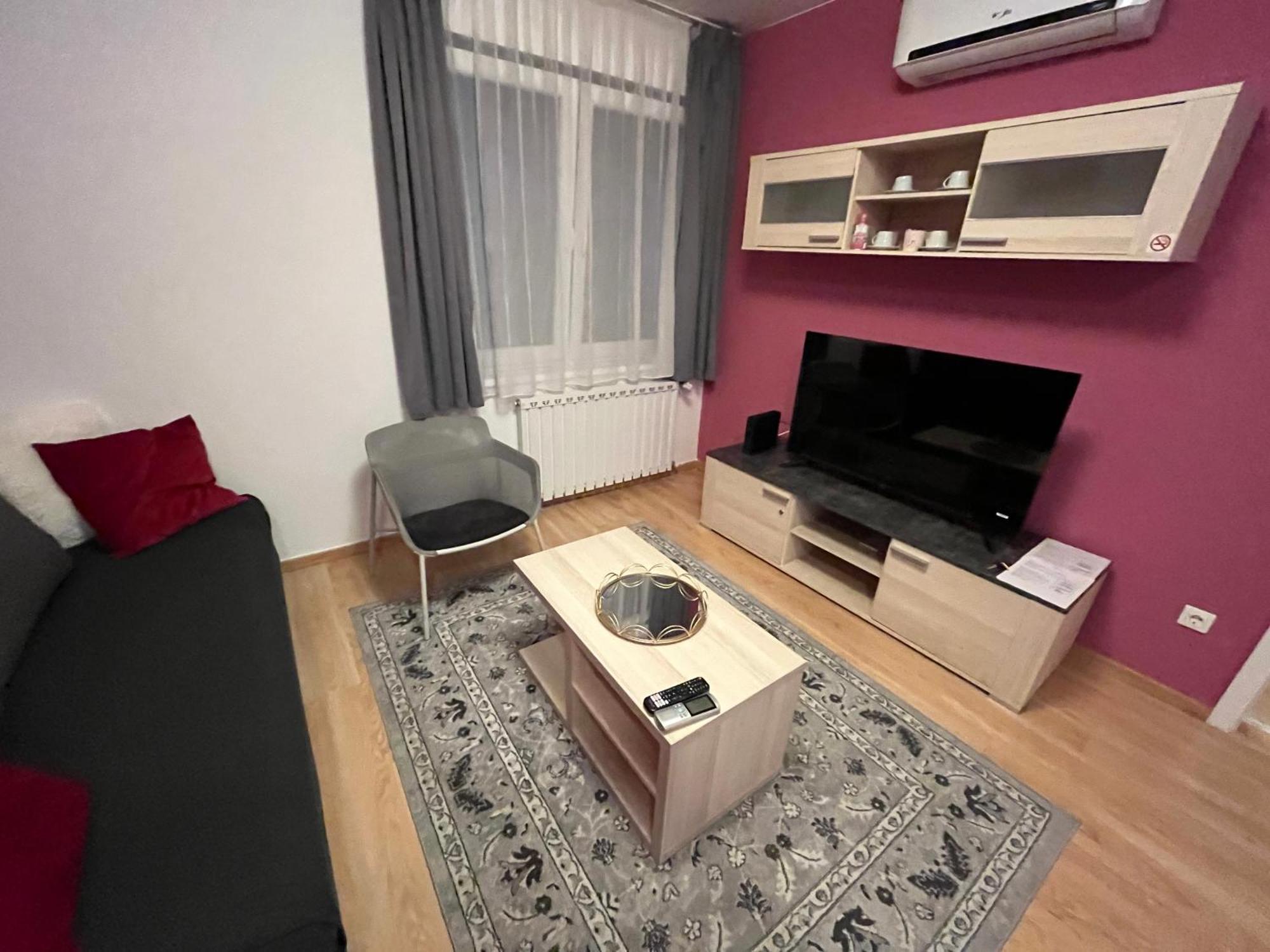Ferienwohnung Corvin Pearl Deluxe Budapest Exterior foto